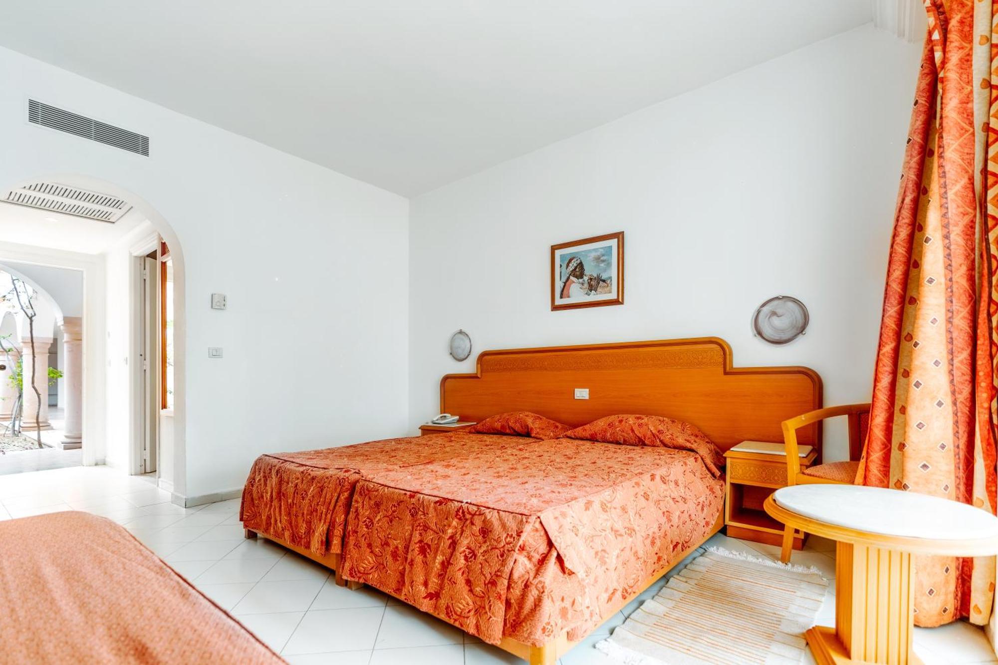 Iris Hotel & Thalasso Mezraia Bagian luar foto