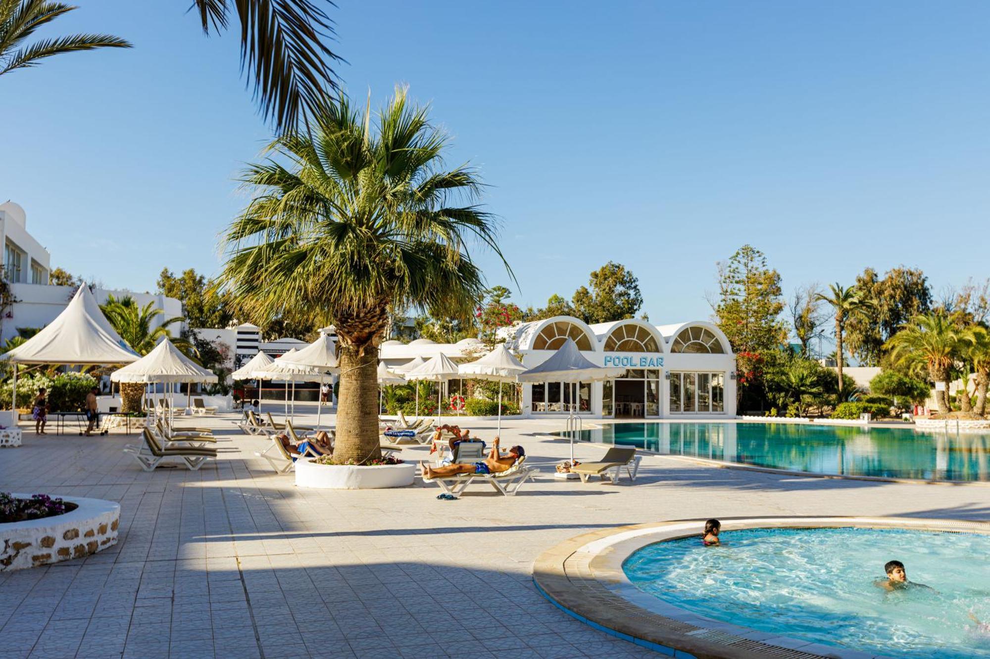 Iris Hotel & Thalasso Mezraia Bagian luar foto