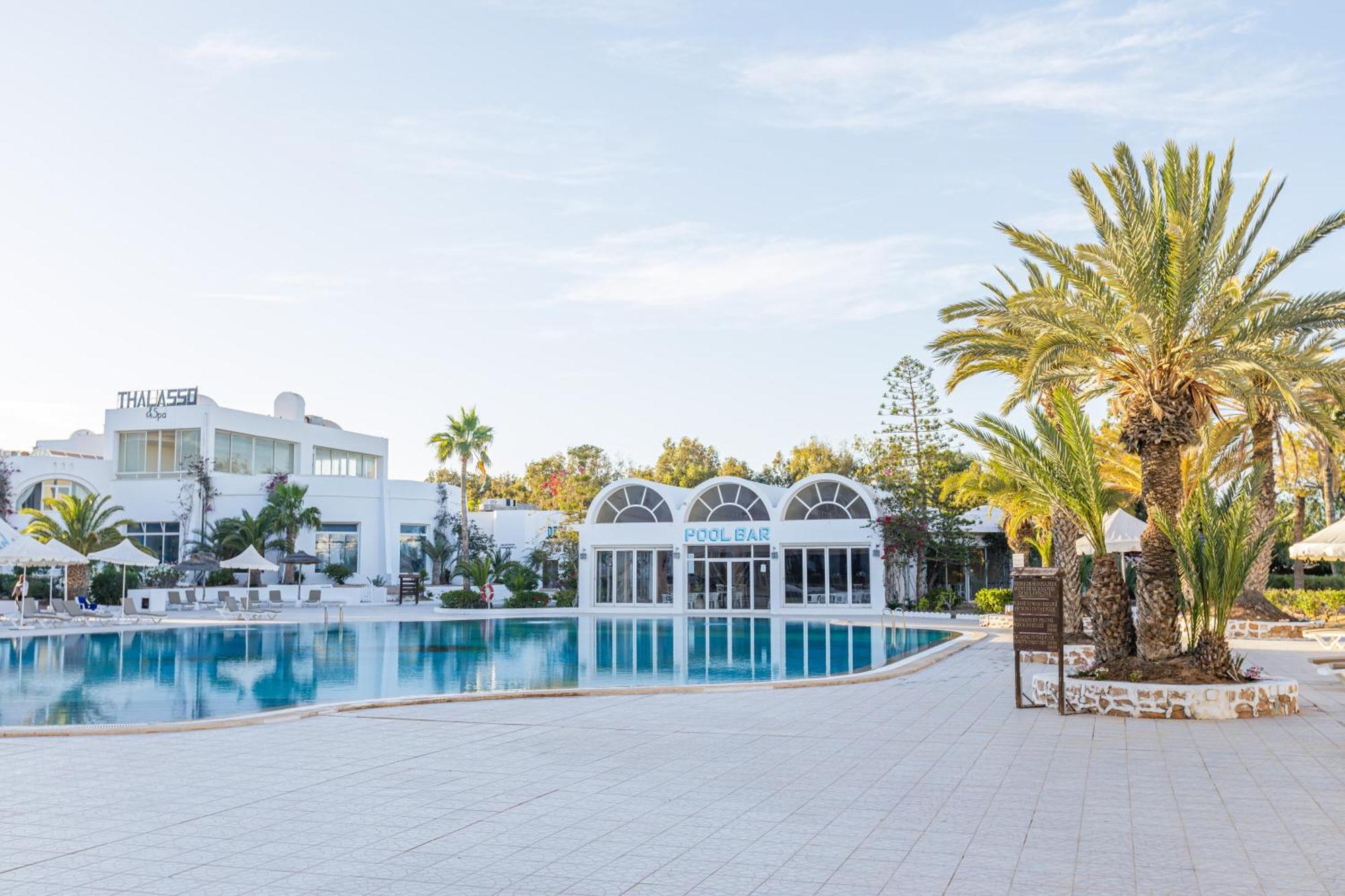 Iris Hotel & Thalasso Mezraia Bagian luar foto