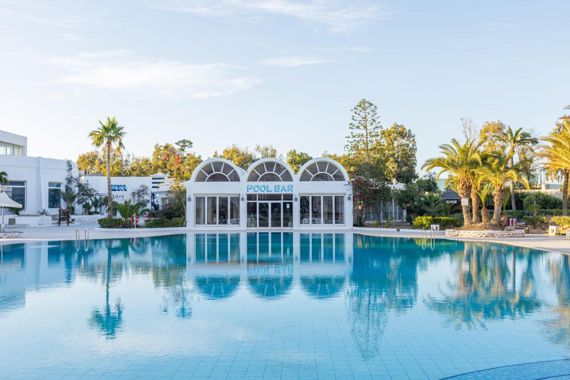 Iris Hotel & Thalasso Mezraia Bagian luar foto